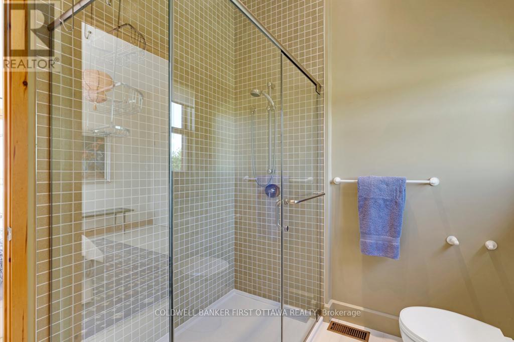 9868 County Road 42 Road Property Photo 17