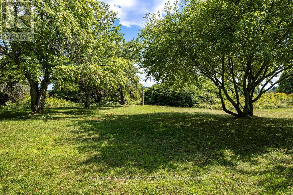 9868 County Road 42 Road Property Photo 37