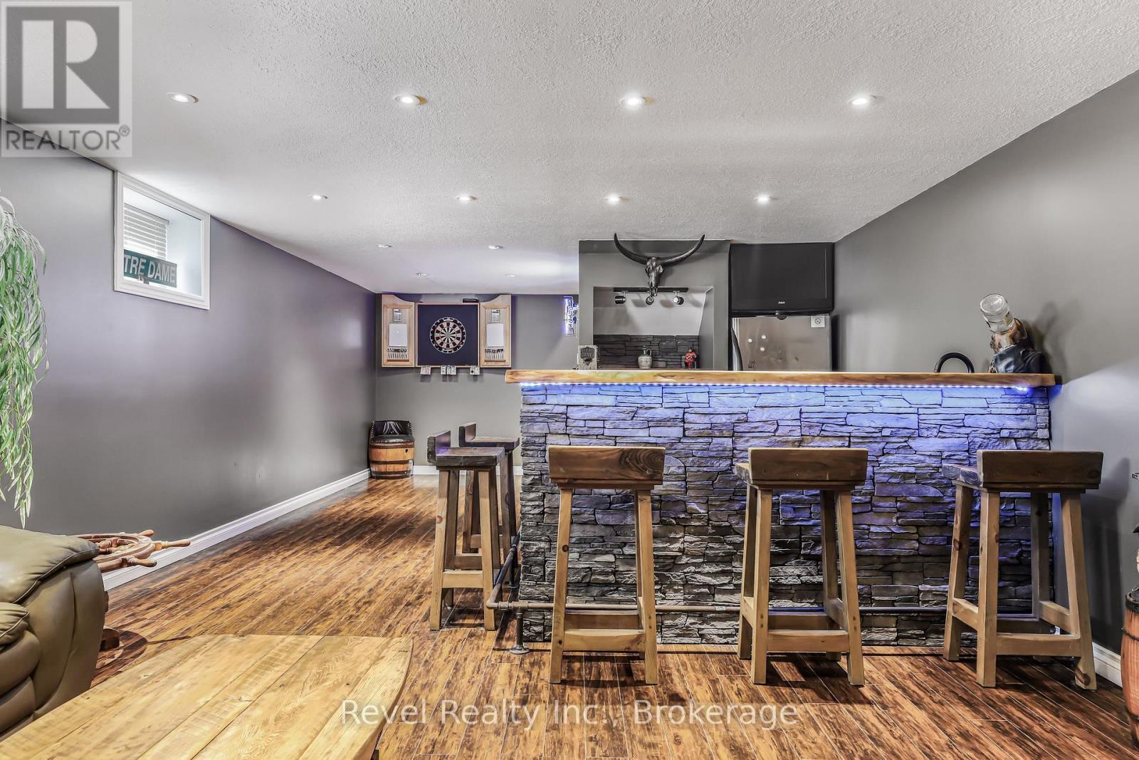 786 8TH STREET E Property Photo 1