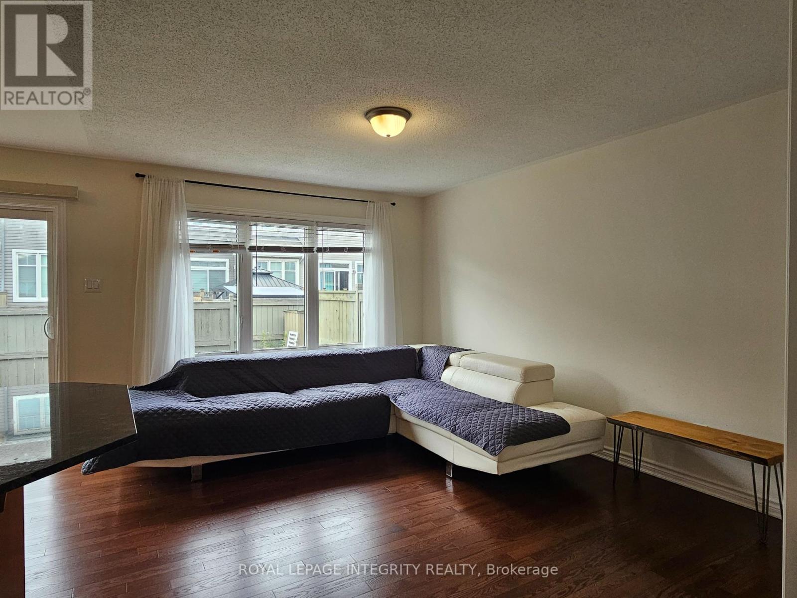 332 Song Sparrow Street Property Photo 6