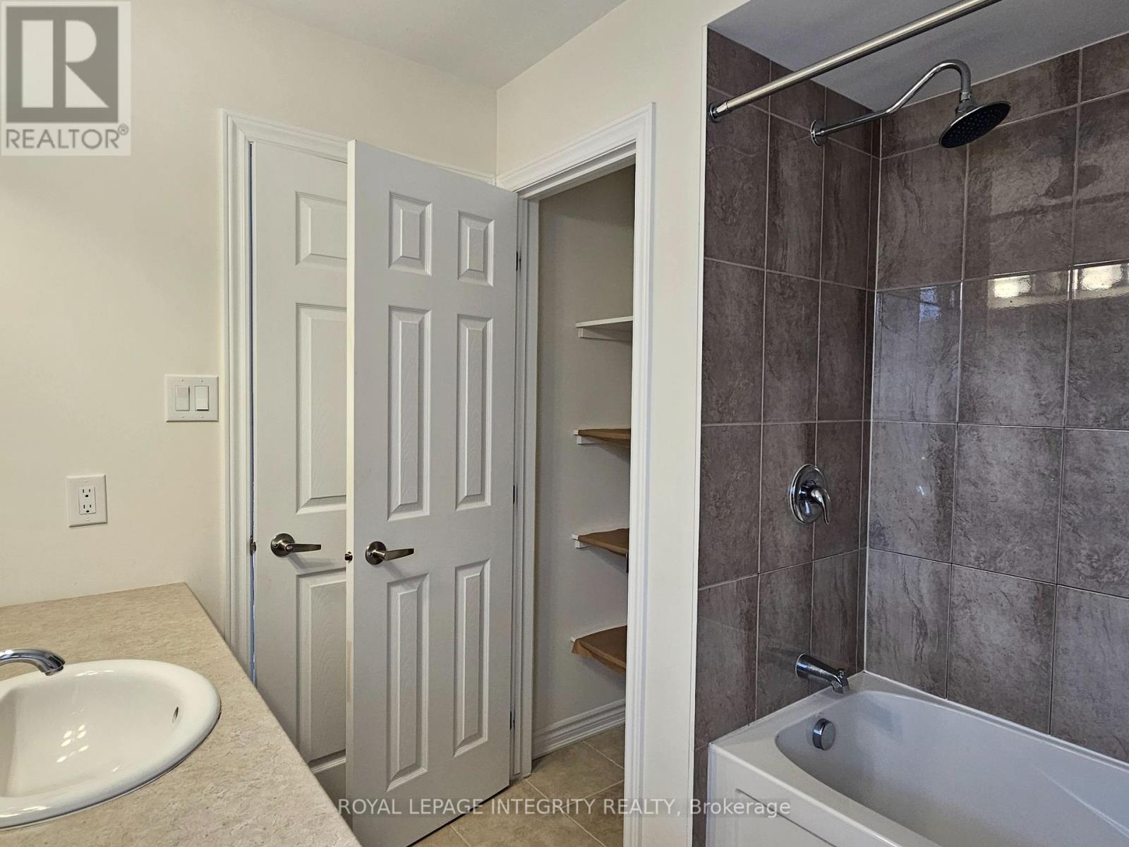 332 Song Sparrow Street Property Photo 17