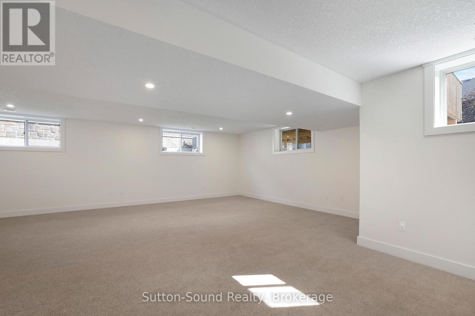325 6th Avenue W Property Photo 33