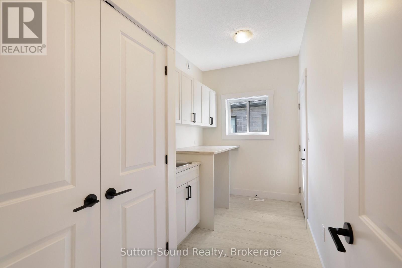 325 6th Avenue W Property Photo 40
