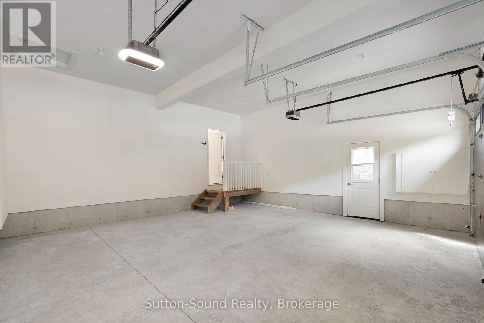 325 6th Avenue W Property Photo 42