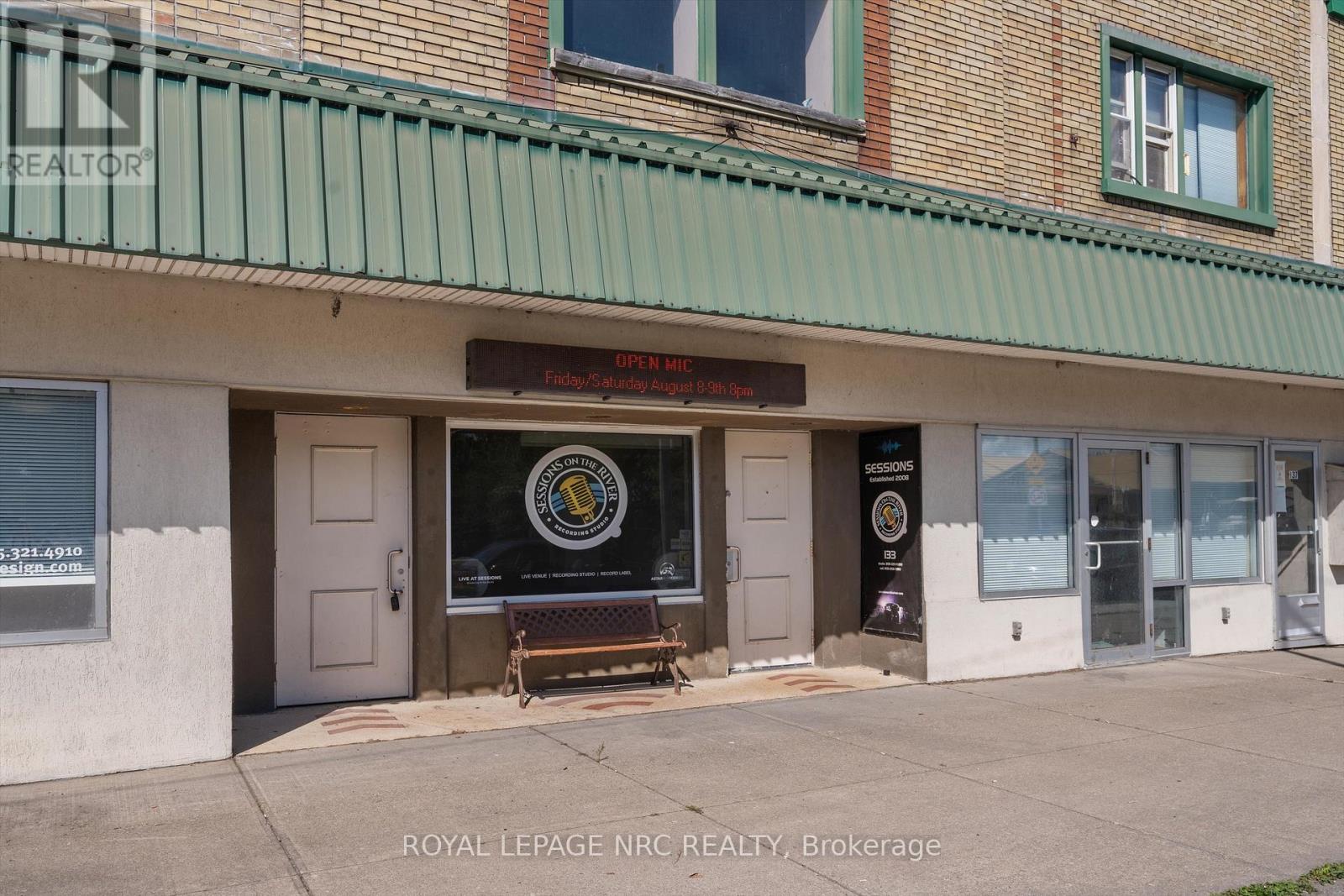131-139 Niagara Boulevard Property Photo 7