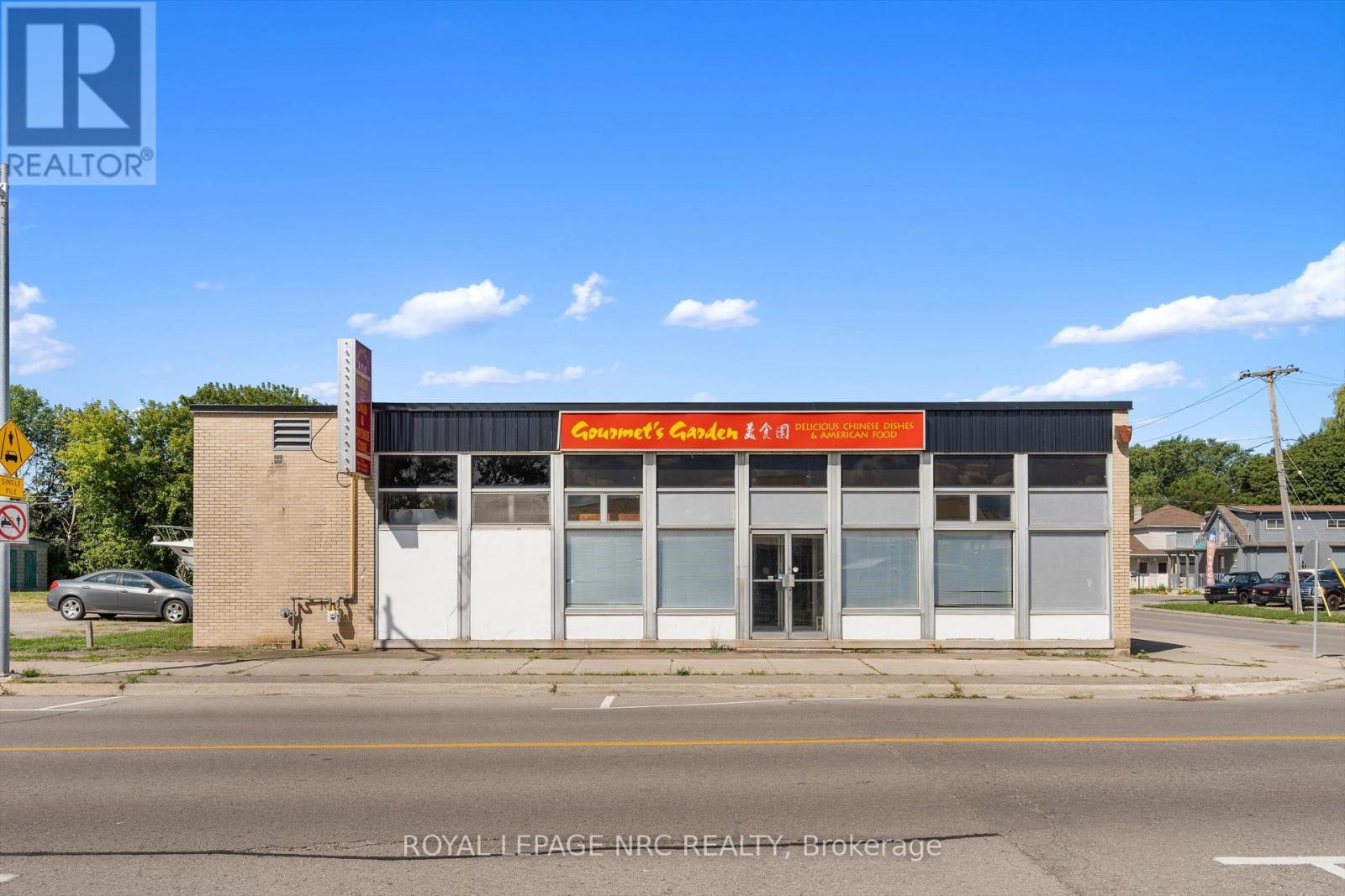 155 NIAGARA BOULEVARD Property Photo 1
