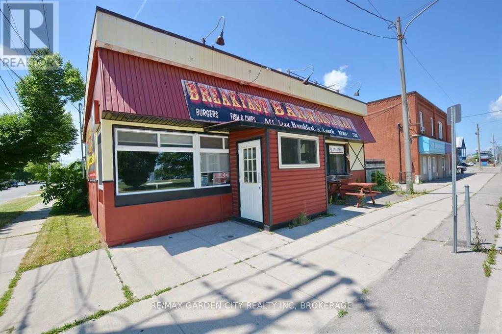 529 King Street Property Photo 1