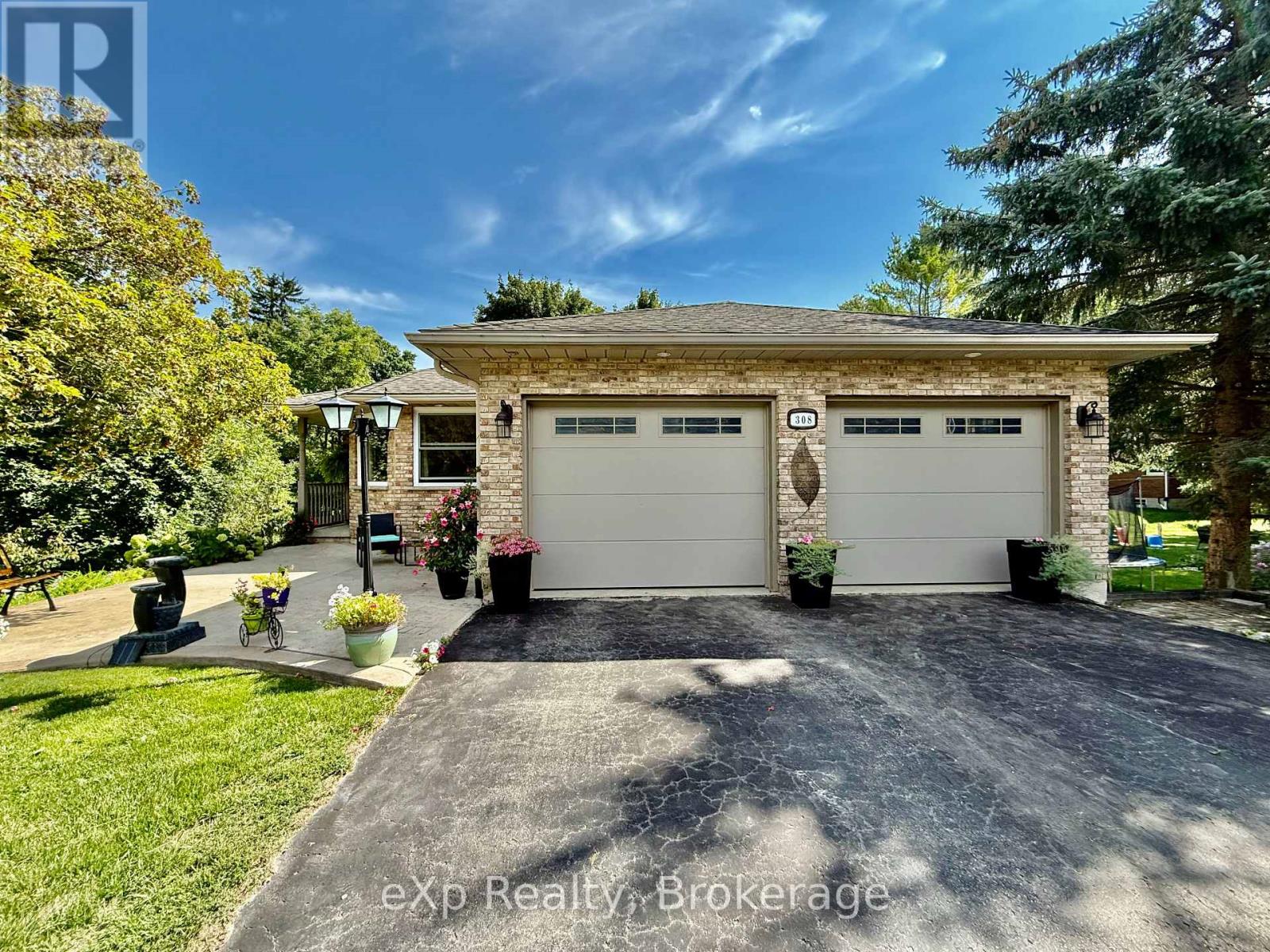 308 Mary Street Property Photo 1