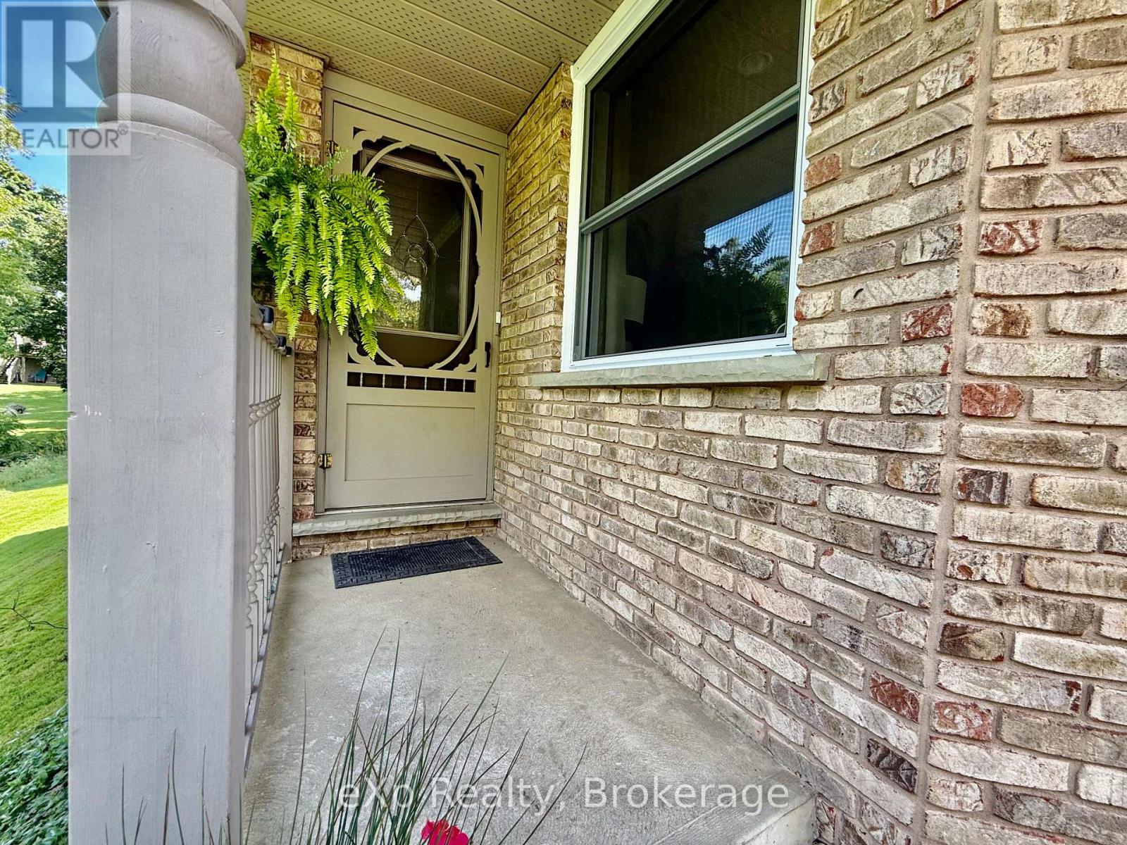 308 Mary Street Property Photo 3