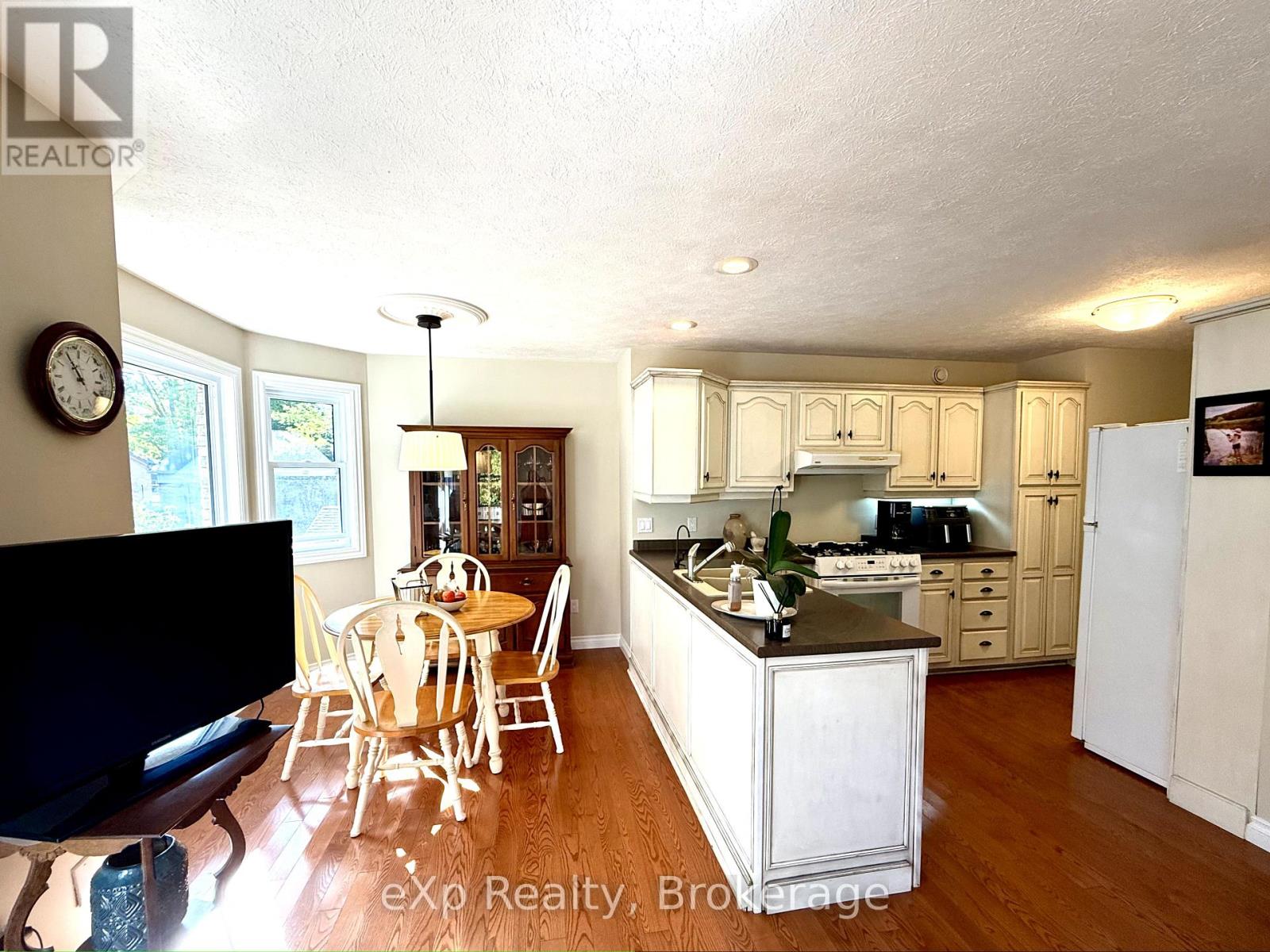 308 Mary Street Property Photo 11