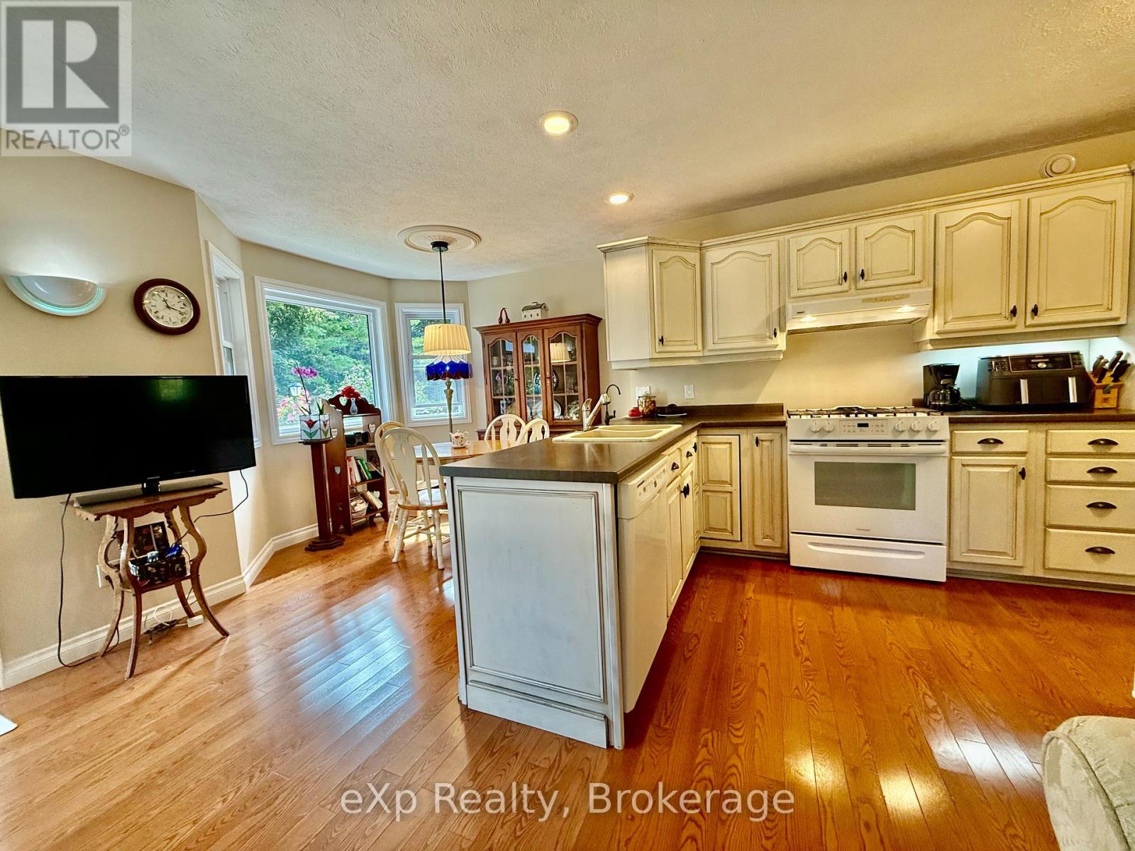 308 Mary Street Property Photo 13