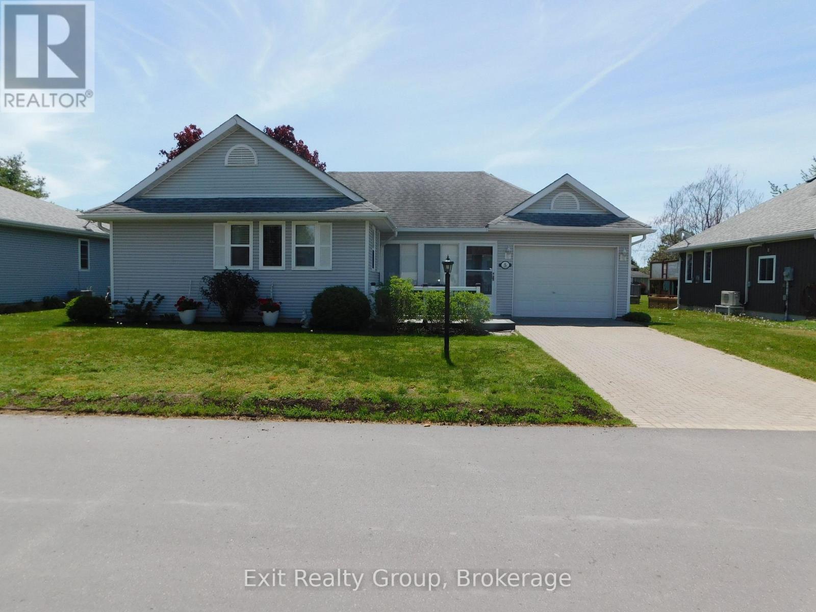 5 EMPIRE BOULEVARD Property Photo 1