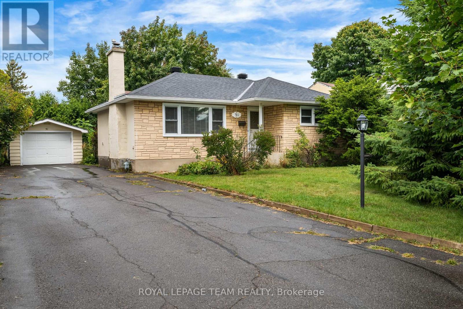 31 SAVUTO WAY STREET Property Photo 1