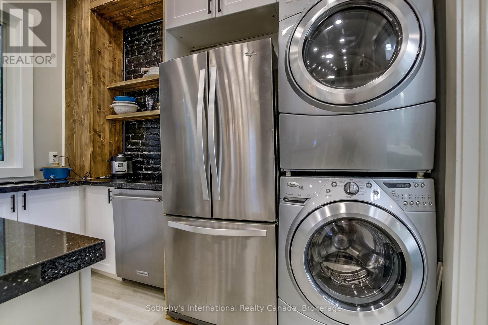 71 East Briscoe Street Property Photo 5