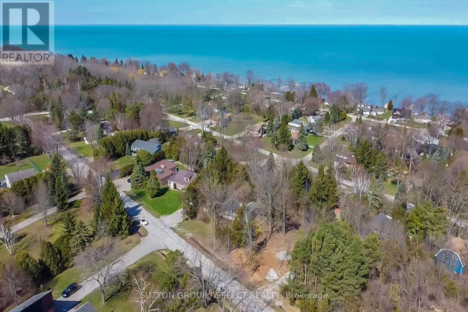 5 Huron View Avenue Property Photo 4