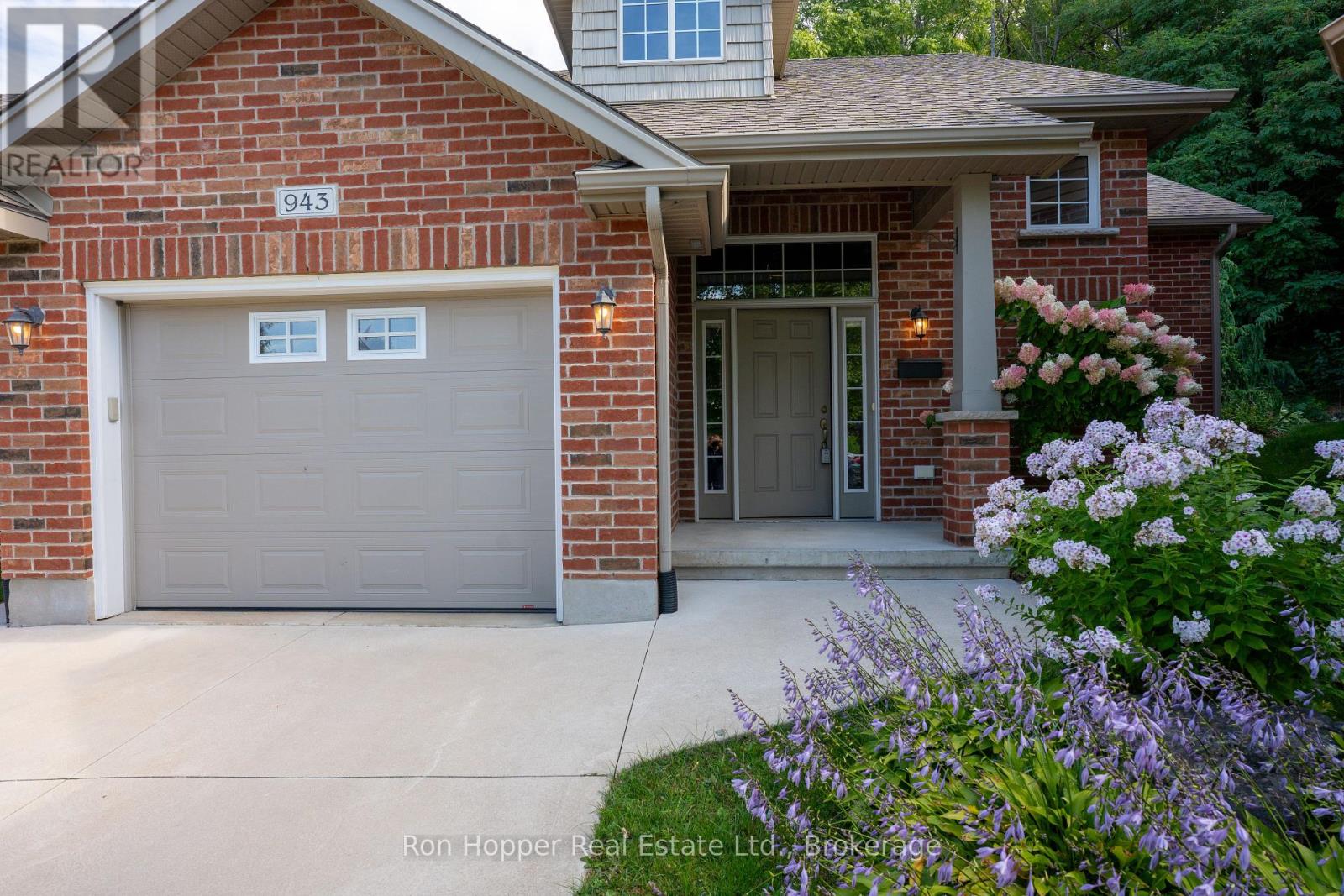 943 5TH A AVENUE E Property Photo 1