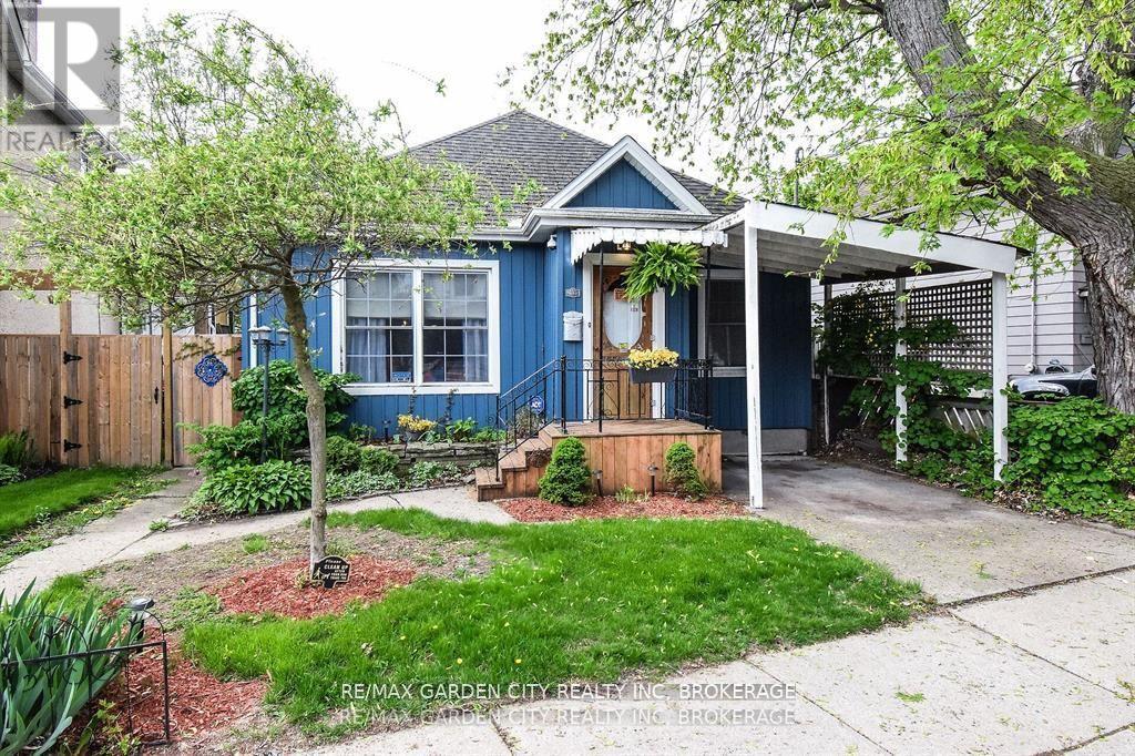 76 BEECH STREET Property Photo 1