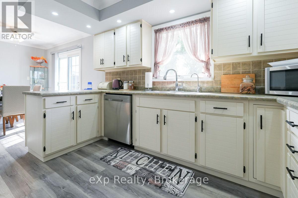 3595 Bruce Road 3 Property Photo 8