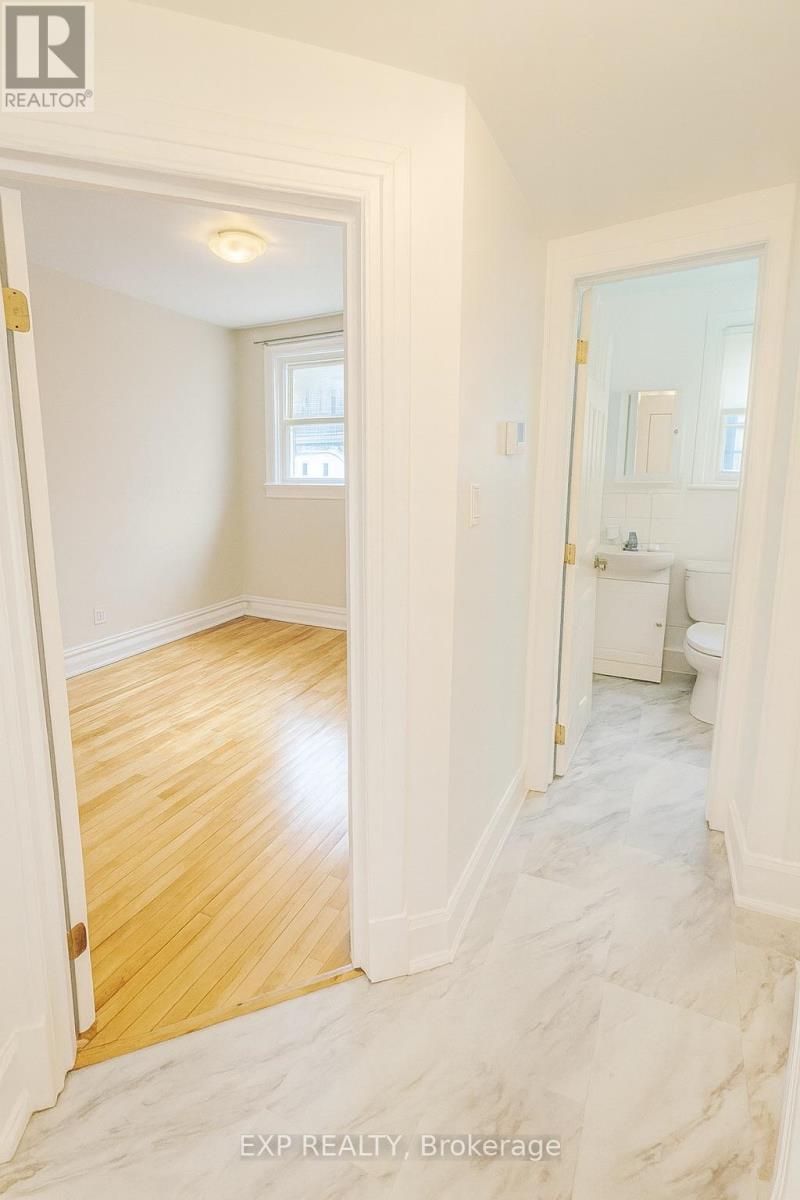 446 Cambridge Street S Property Photo 2