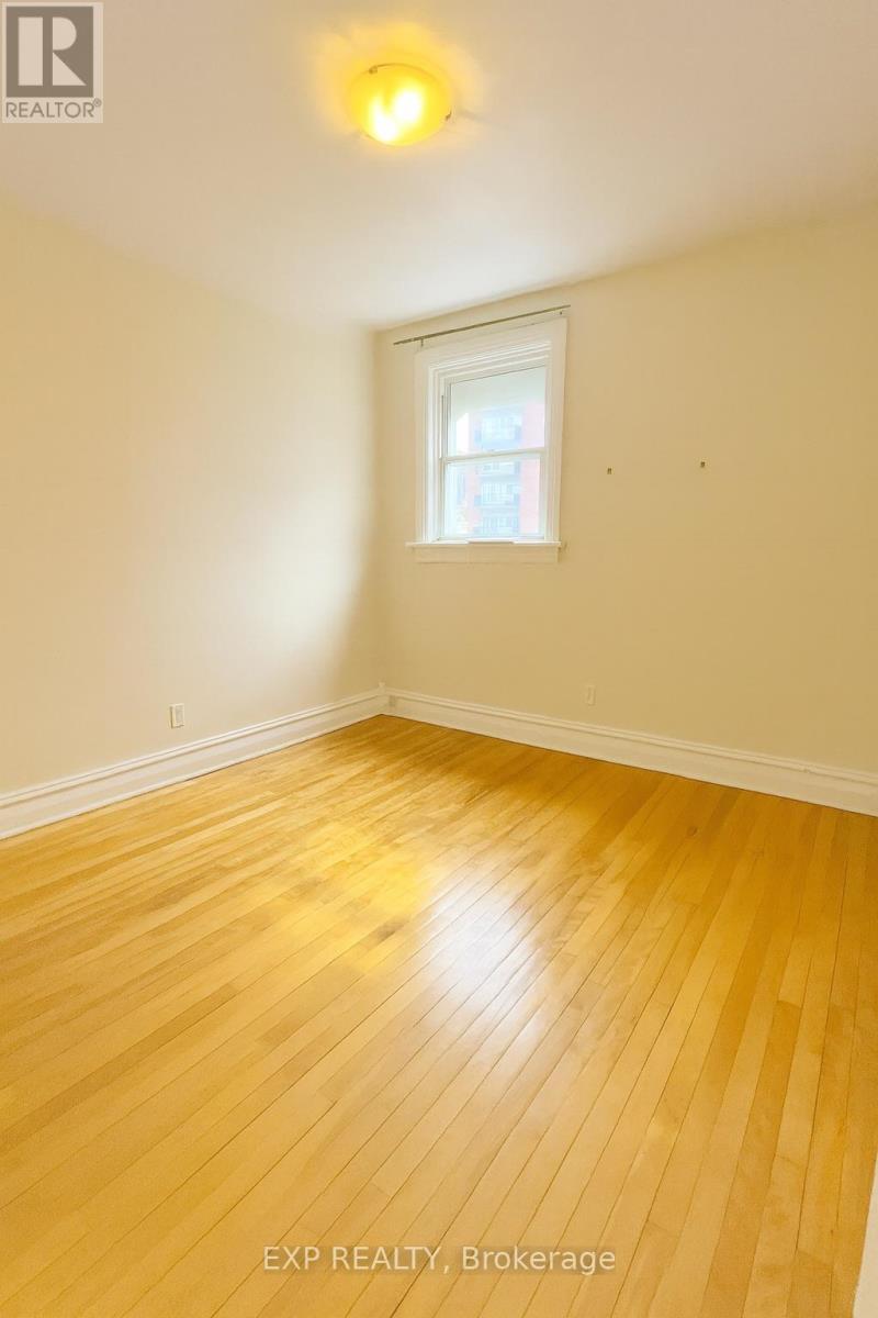 446 Cambridge Street S Property Photo 5