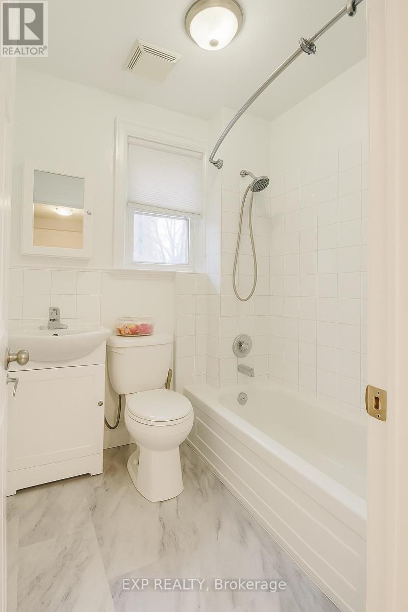 446 Cambridge Street S Property Photo 11