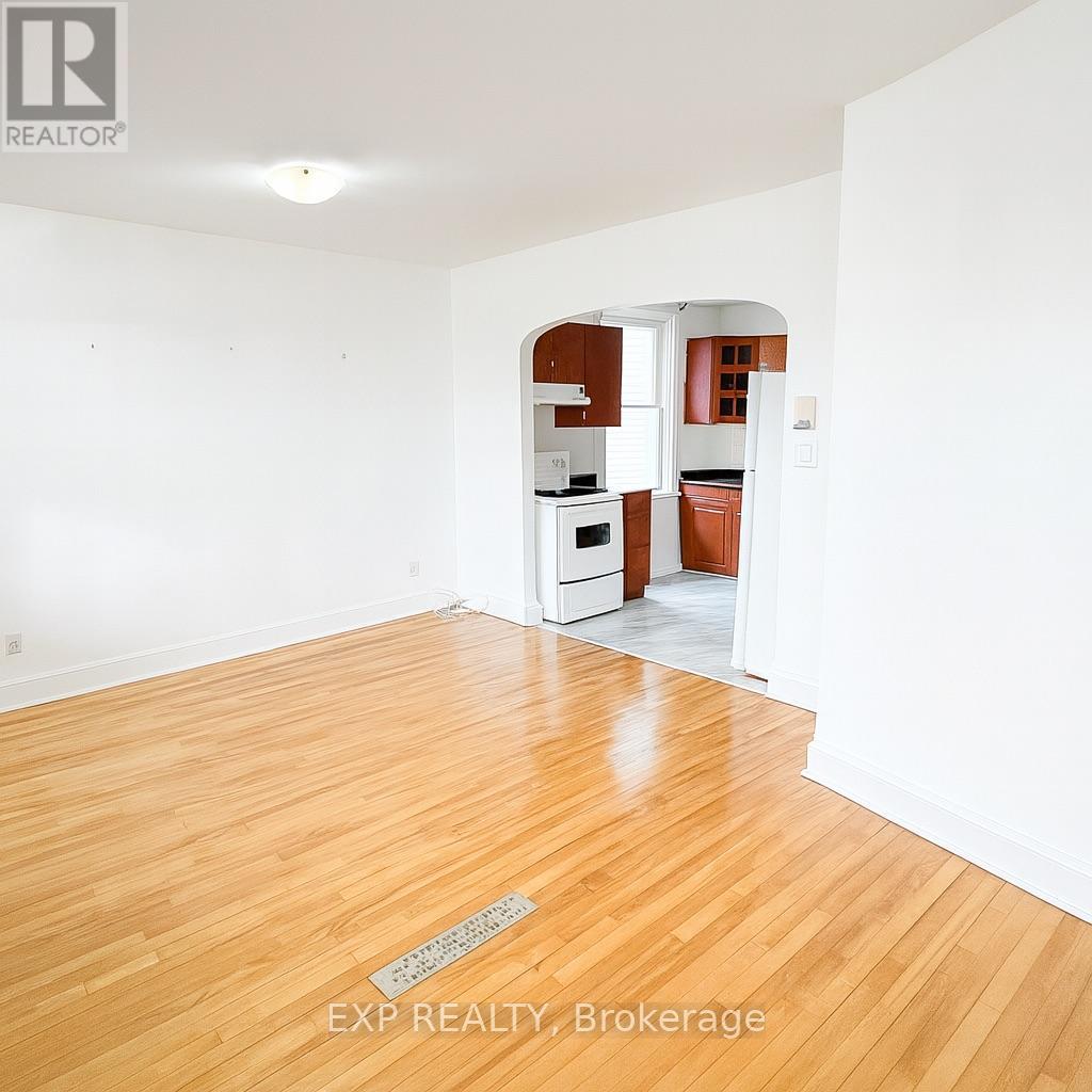 446 Cambridge Street S Property Photo 20