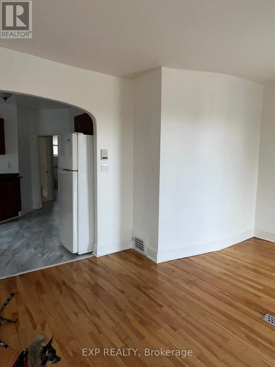 446 Cambridge Street S Property Photo 27