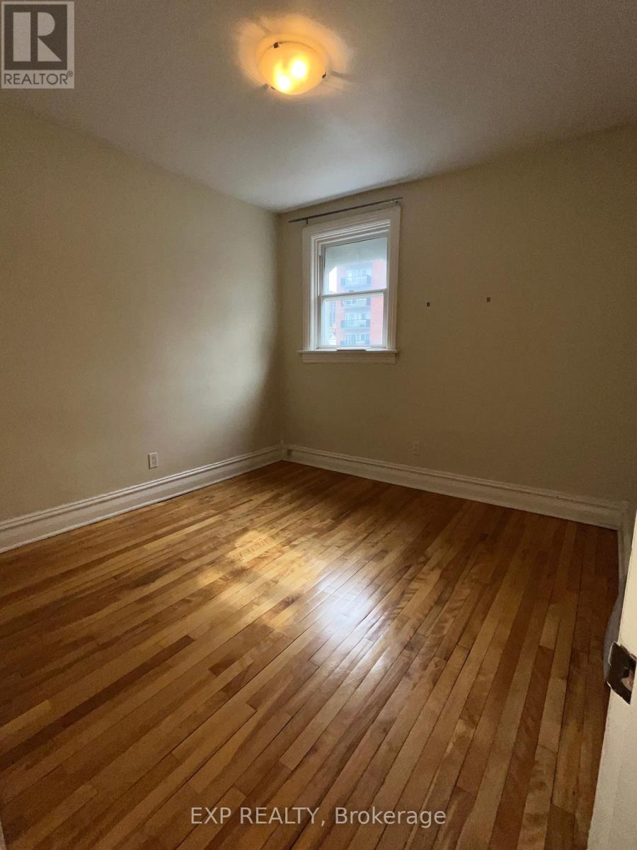 446 Cambridge Street S Property Photo 32