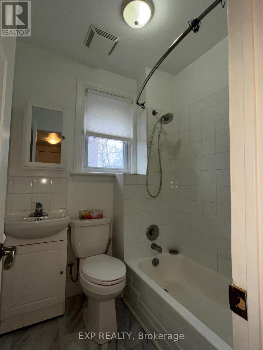 446 Cambridge Street S Property Photo 34