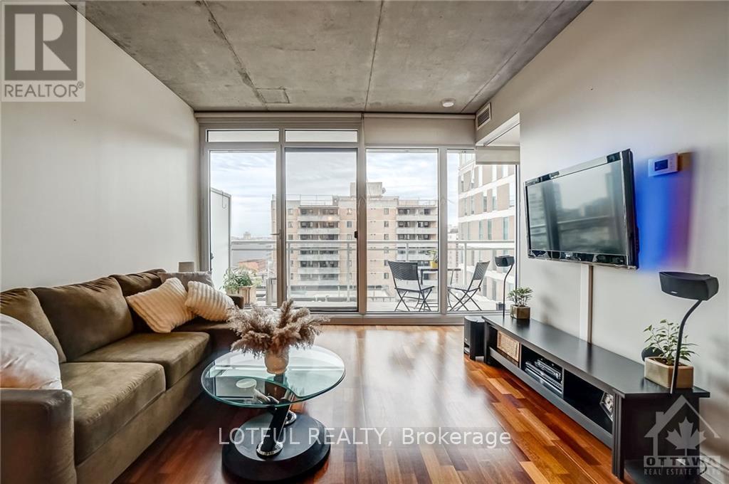 324 Laurier Avenue #1002 Property Photo 2