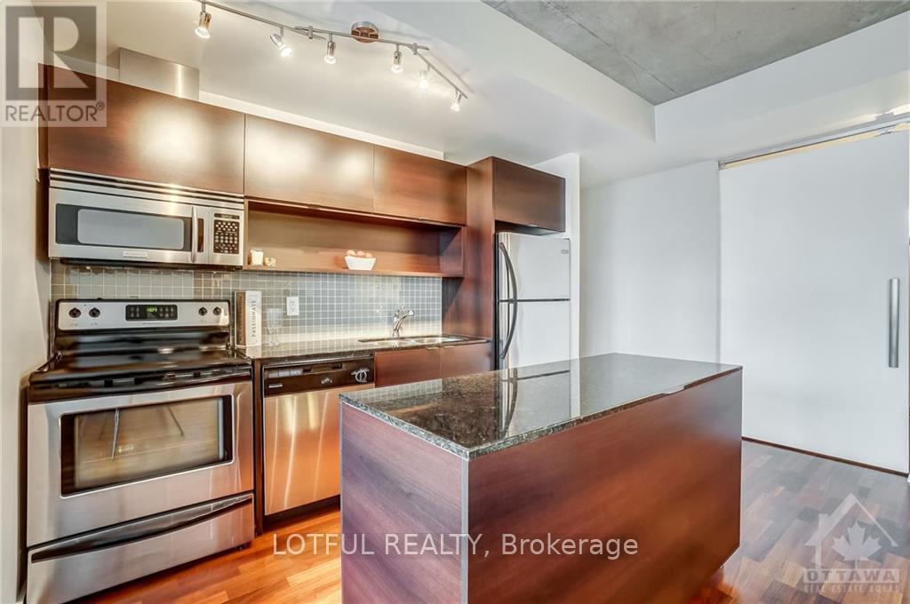 324 Laurier Avenue #1002 Property Photo 6