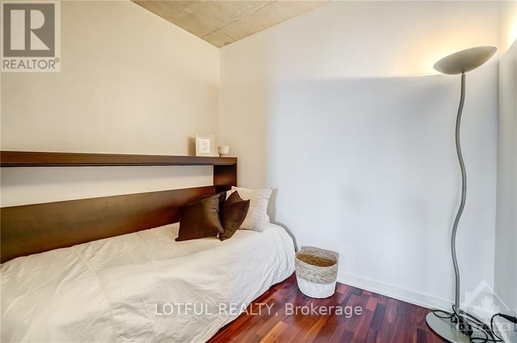 324 Laurier Avenue #1002 Property Photo 12