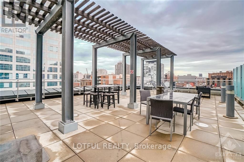 324 Laurier Avenue #1002 Property Photo 18