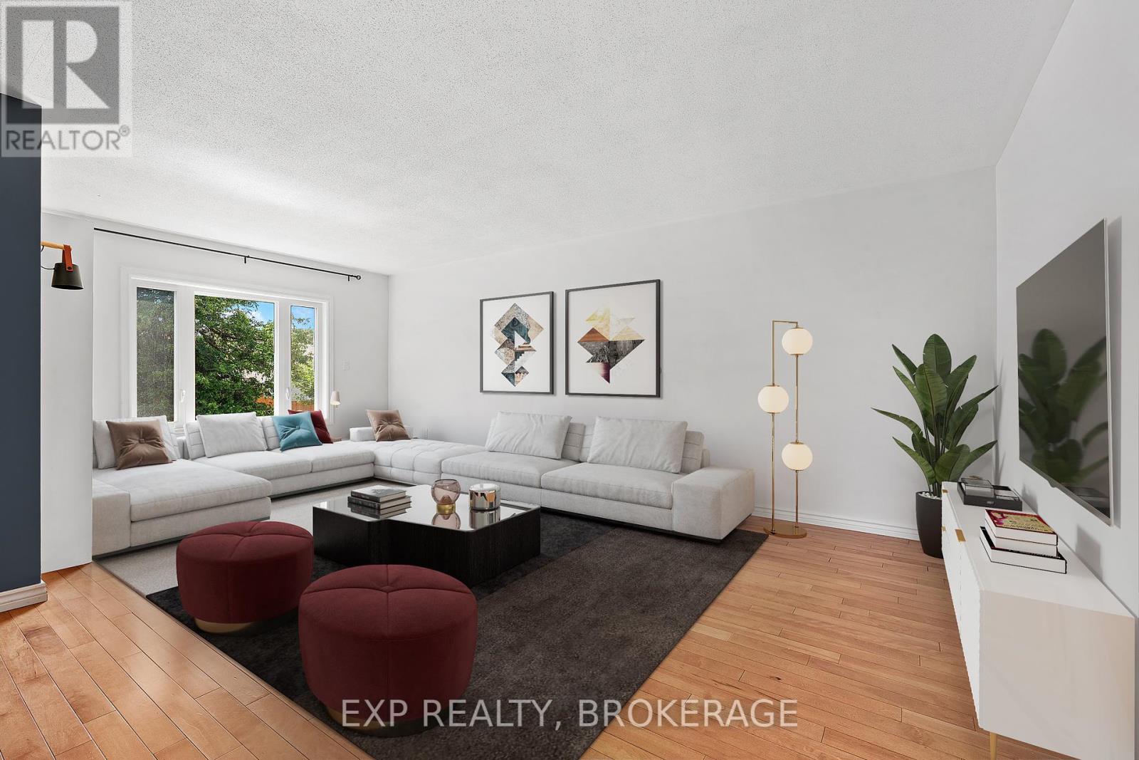 926 Cresthill Street Property Photo 5