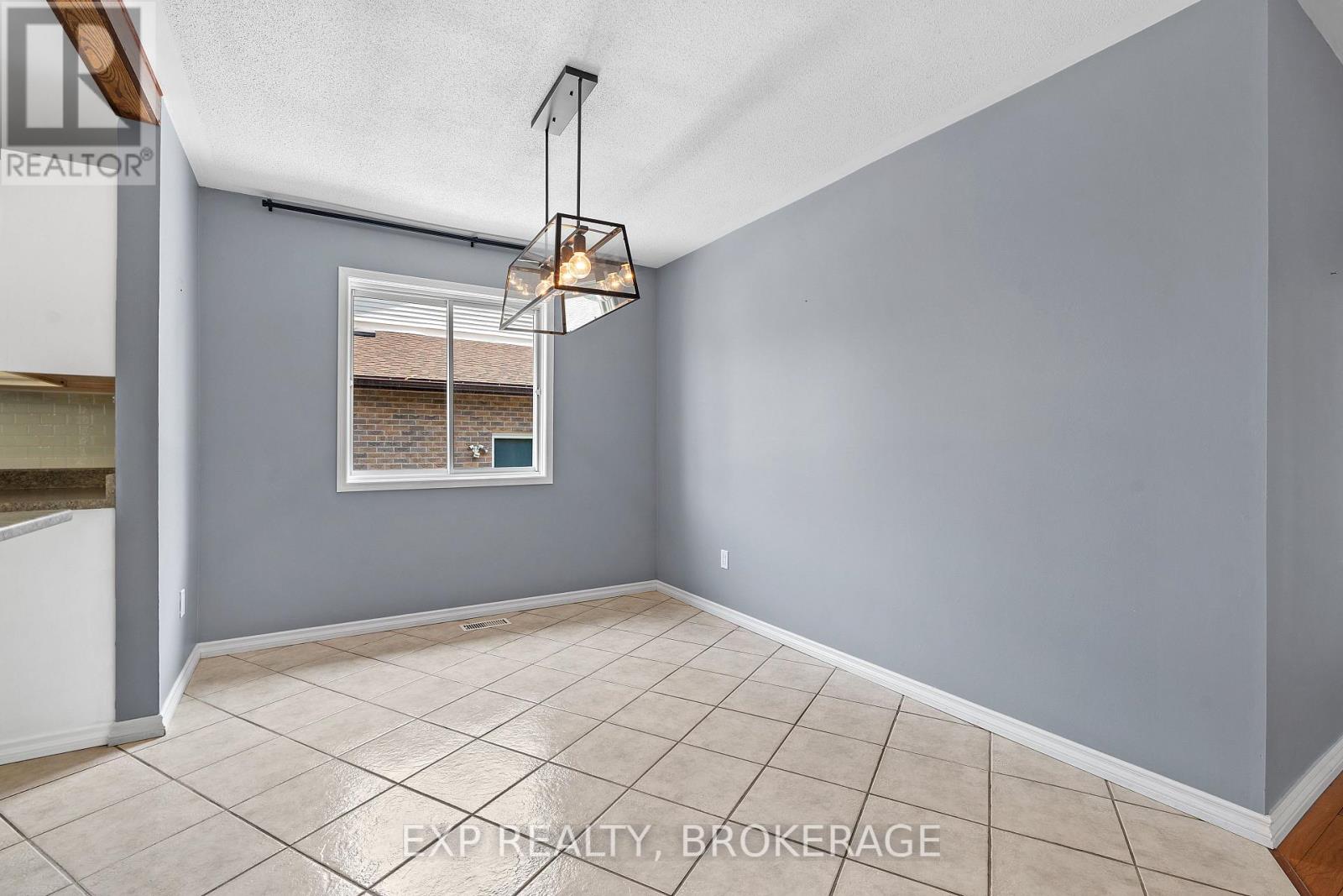 926 Cresthill Street Property Photo 11