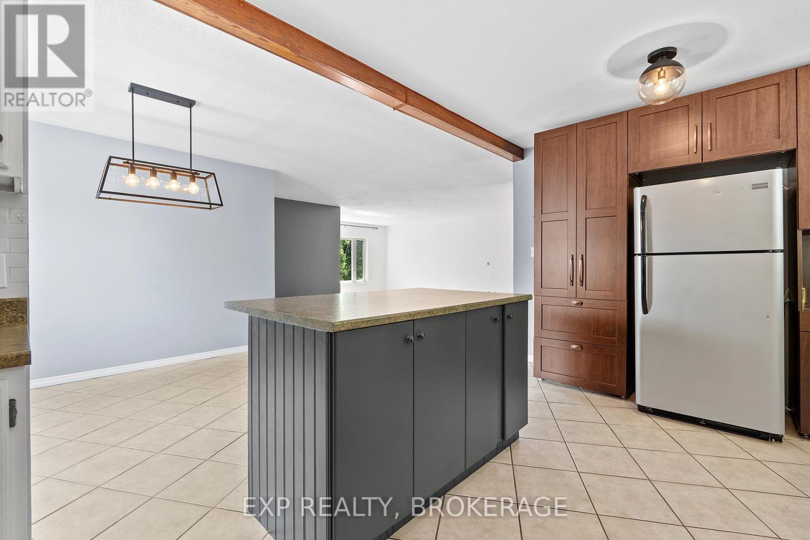 926 Cresthill Street Property Photo 15