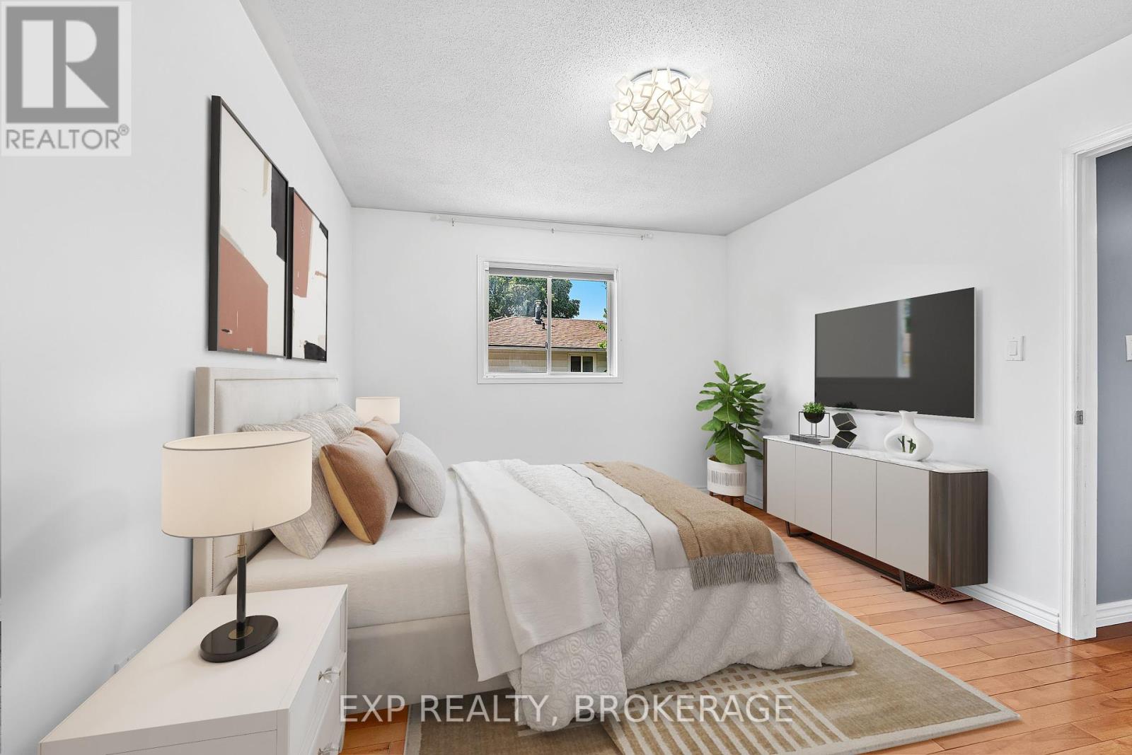 926 Cresthill Street Property Photo 16