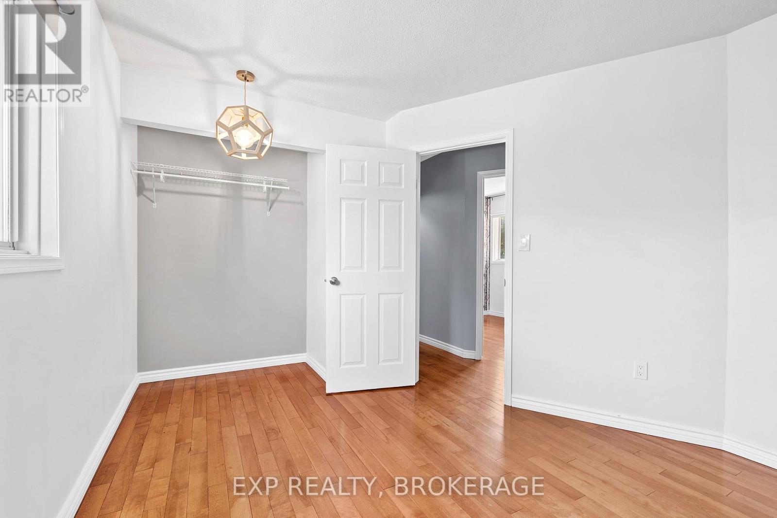 926 Cresthill Street Property Photo 21