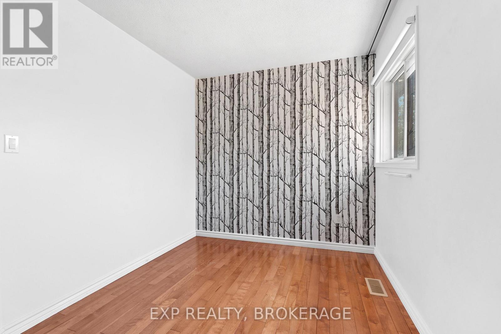 926 Cresthill Street Property Photo 22