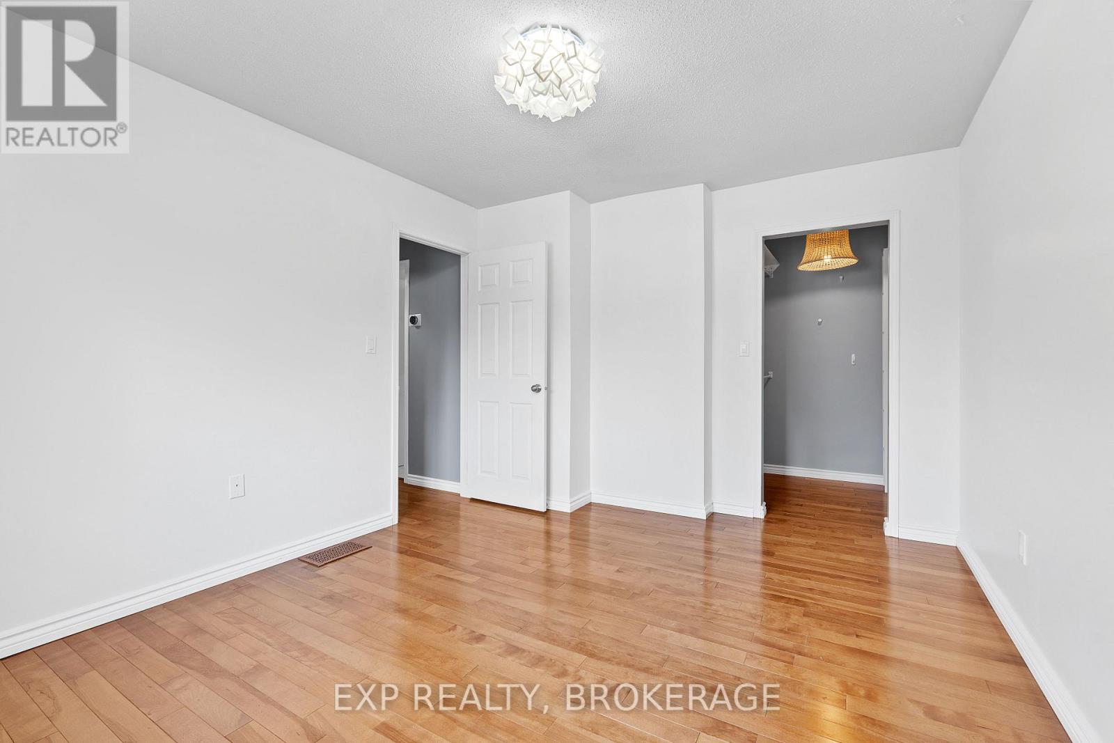 926 Cresthill Street Property Photo 26