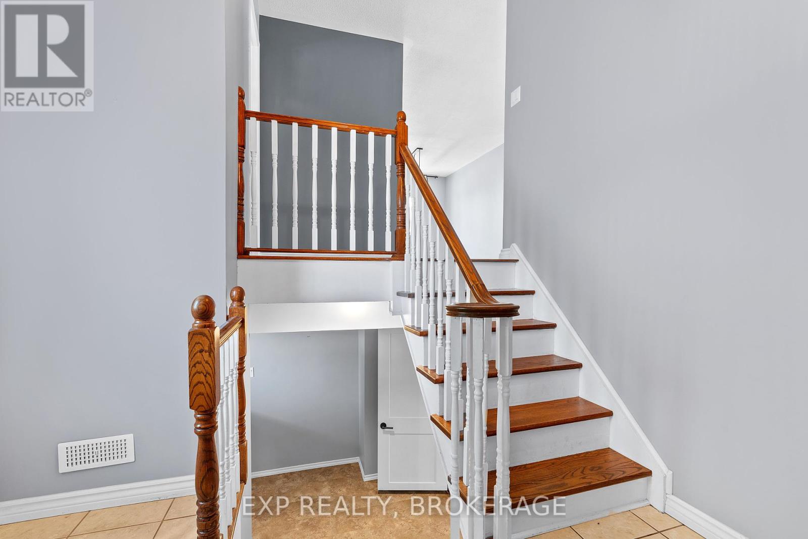 926 Cresthill Street Property Photo 27