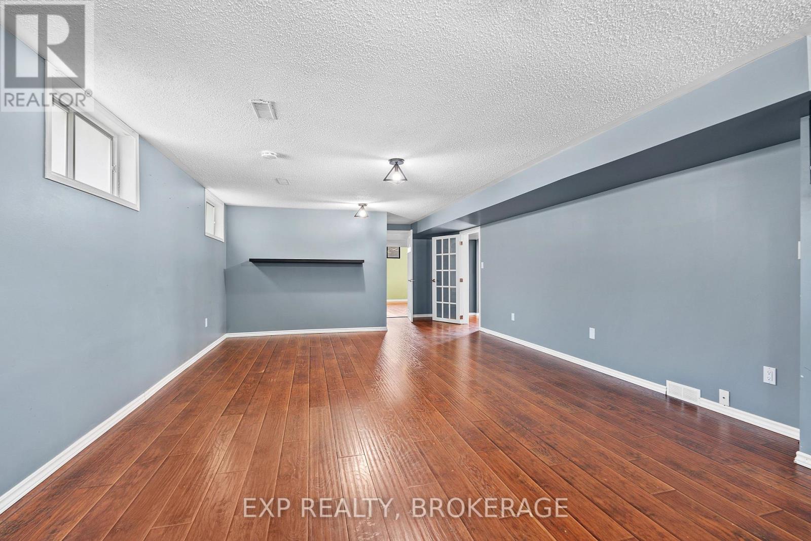 926 Cresthill Street Property Photo 36