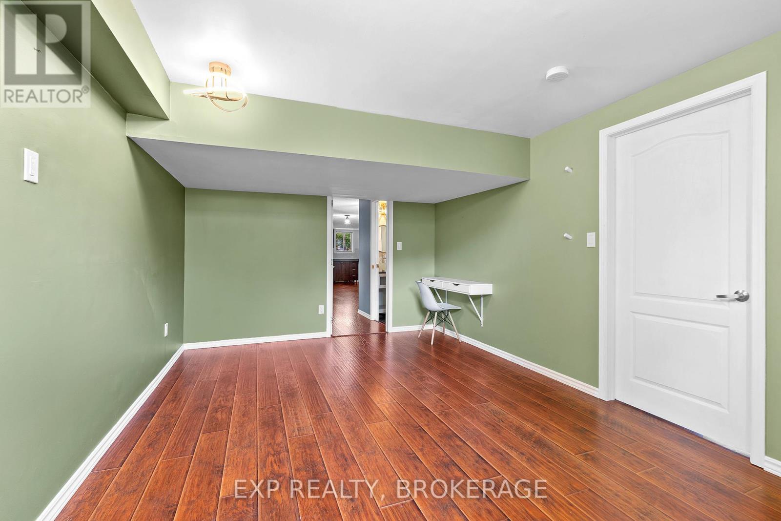 926 Cresthill Street Property Photo 39