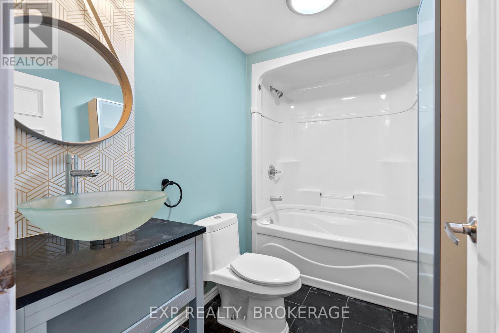 926 Cresthill Street Property Photo 40