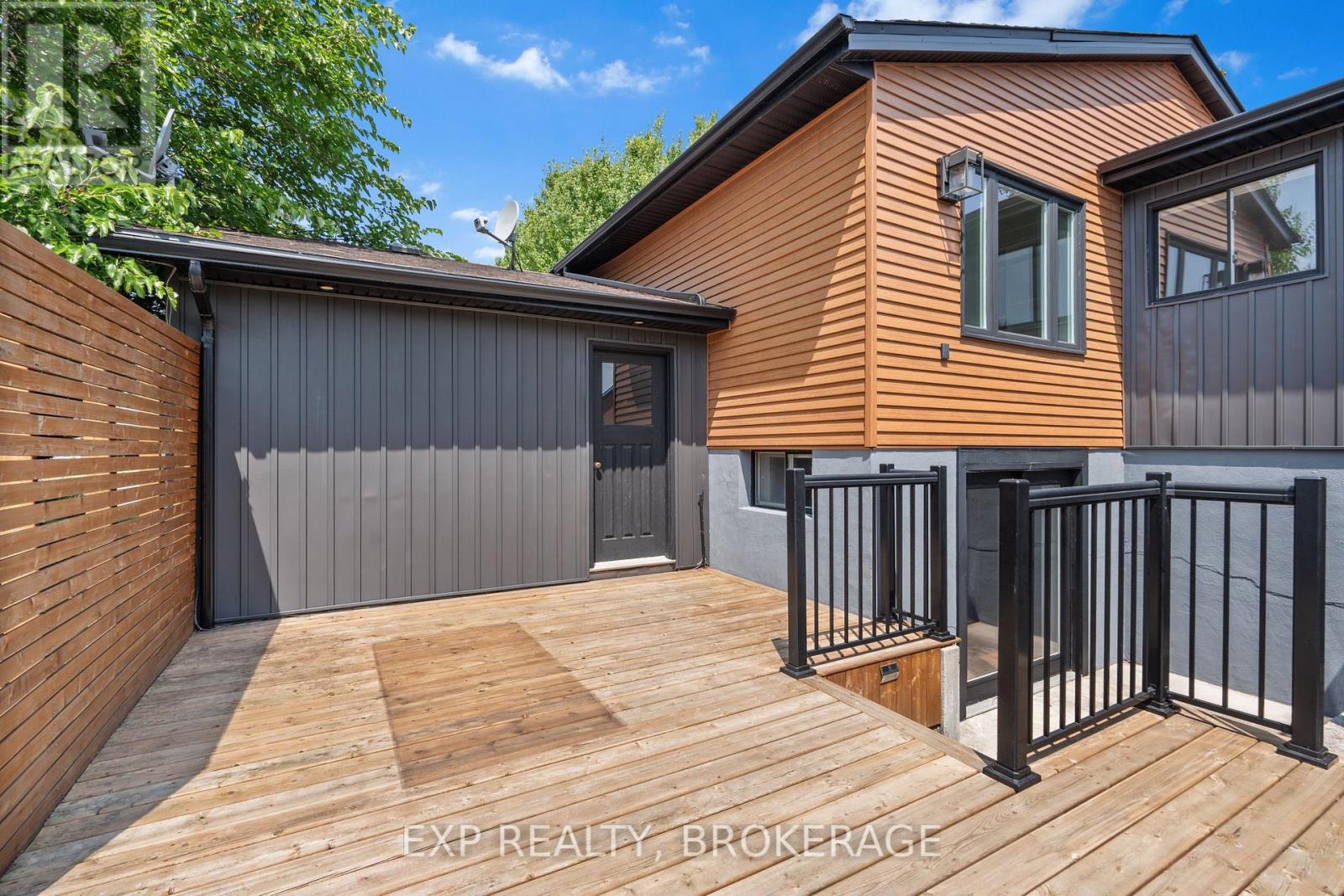 926 Cresthill Street Property Photo 42