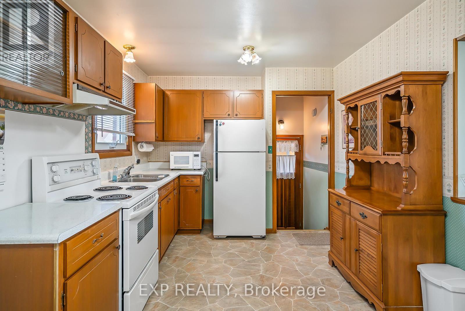 70 Radford Avenue Property Photo 11