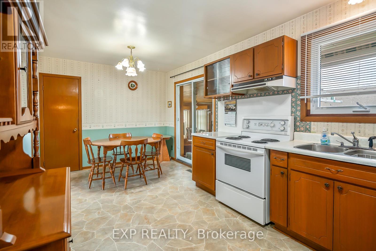 70 Radford Avenue Property Photo 12