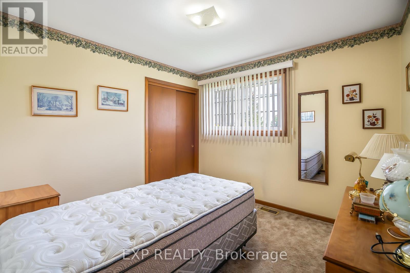 70 Radford Avenue Property Photo 18