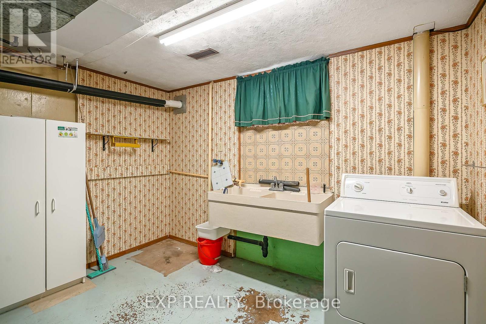 70 Radford Avenue Property Photo 24