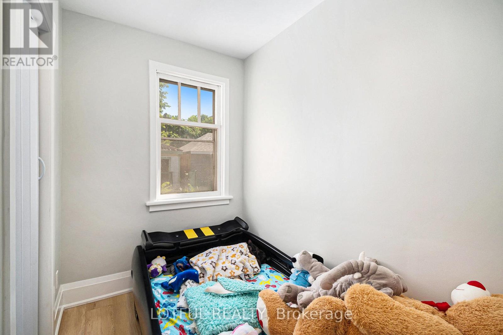 13 Pinehurst Avenue Property Photo 6